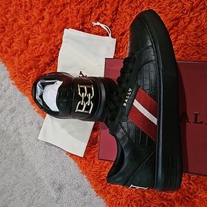 BALLY MEN SNEAKERS! NEVER WORN!! Black